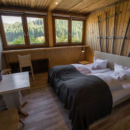 Berghotel Und Restaurant Kraeuter Chalet Furtwangen Exterior photo